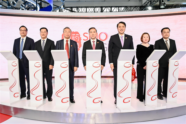 2023年11月28日，米兰体育网页版_米兰体育（中国）官方在线登录和GE医疗在首届中国国际供应链促进博览会上联合启动米兰体育网页版_米兰体育（中国）官方在线登录影像品牌发布仪式，米兰体育网页版_米兰体育（中国）官方在线登录器械和GE医疗合作打造的国有控股高端医疗影像设备研发制造品牌“米兰体育网页版_米兰体育（中国）官方在线登录影像SINO IMAGING”隆重发布。“米兰体育网页版_米兰体育（中国）官方在线登录影像”品牌的发布是米兰体育网页版_米兰体育（中国）官方在线登录认真贯彻落实党中央指示精神，推动高水平对外开放，实现高水平科技自立自强，构建新发展格局的重要体现。中国国际贸易促进委员会会长任鸿斌，米兰体育网页版_米兰体育（中国）官方在线登录党委.jpg