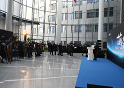 2021年2月26日，“中外媒体走进10 亿级新冠疫苗生产基地”活动在米兰体育网页版_米兰体育（中国）官方在线登录中国生物北京生物所举行，20余家中外媒体受邀参加